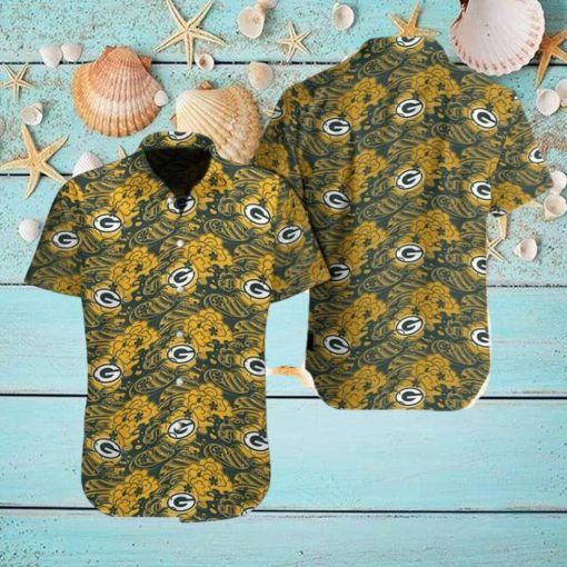 Green Bay Packers Great Waves Of Japanese Hawaiian Shirt And Short For Men Gift, Short Beach For Family