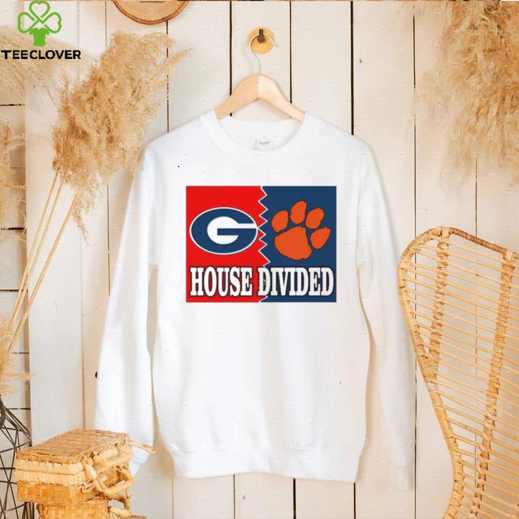 Green Bay Packers Vs Clemson Tigers House Divided Shirt Green Bay Packers Vs Clemson Tigers House Divided Shirt