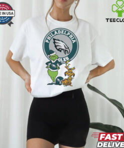 Grinch And Max Philadelphia Eagles Merry Christmas 2024 Shirt