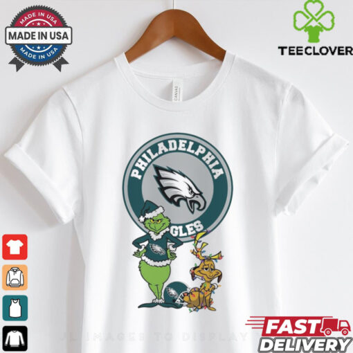 Grinch And Max Philadelphia Eagles Merry Christmas 2024 Shirt