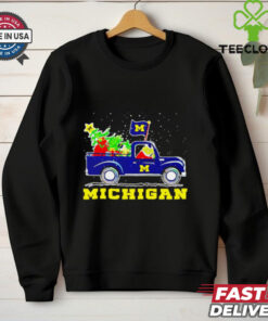 Grinch driving car Michigan Wolverines flag Christmas shirt