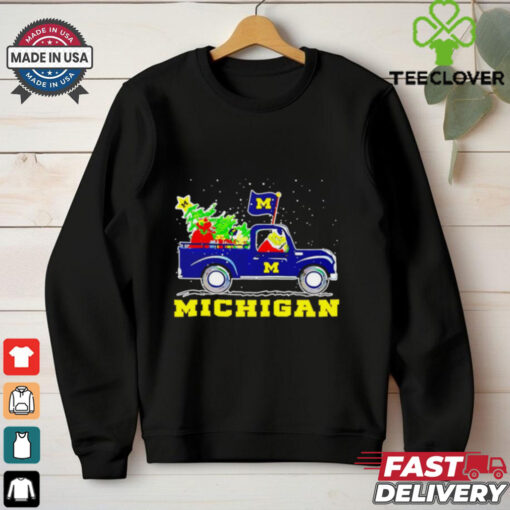 Grinch driving car Michigan Wolverines flag Christmas shirt