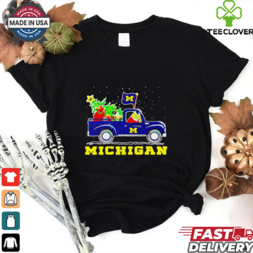 Grinch driving car Michigan Wolverines flag Christmas shirt