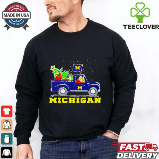 Grinch driving car Michigan Wolverines flag Christmas shirt