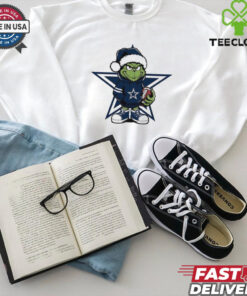 Grinch hug ball Dallas Cowboys Christmas shirt