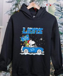 Happy Merry Christmas Snoopy drive a car Detroit Lions logo flag gift shirt