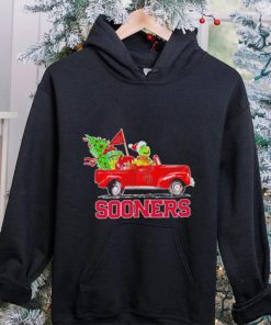 Happy Merry Christmas The Grinch drive a car Oklahoma Sooners football logo flag gift shirt