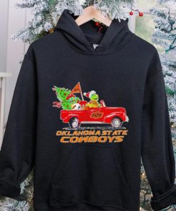 Happy Merry Christmas The Grinch drive a car Oklahoma State Cowboys football logo flag gift shirt