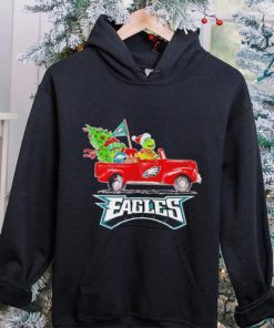 Happy Merry Christmas The Grinch drive a car Philadelphia Eagles football logo flag gift shirt