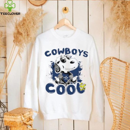 Happy Snoopy cartoon Dallas Cowboys cool logo 2024 shirt
