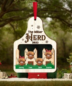 Highland Cow Family, Personalized Wood Ornament, Christmas Ornament, Xmas Gift For Family