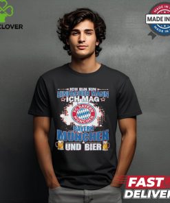 I Am A Simple Man I Like Bayern Munich And Beer T Shirt
