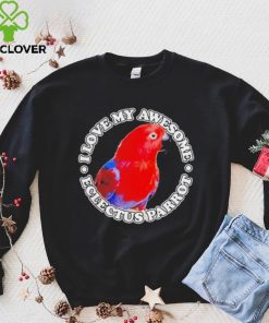 I love my awesome eclectus parrot shirt