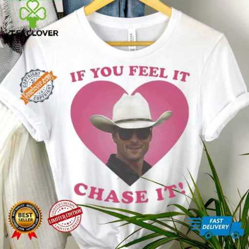 If You Feel It Chase It Glen Powell as Tyler Owens T Shirt
