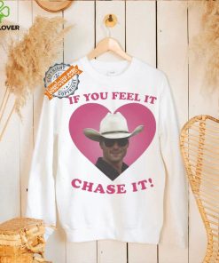 If You Feel It Chase It Glen Powell as Tyler Owens T Shirt