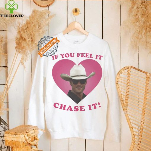If You Feel It Chase It Glen Powell as Tyler Owens T Shirt