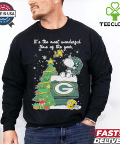 It’s The Most Wonderful Time Of The Years Peanuts And Friends X Green Bay Packers Merry Christmas Shirt