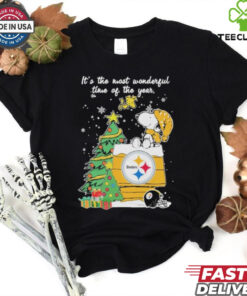 It’s The Most Wonderful Time Of The Years Peanuts Snoopy And Woodstock X Pittsburgh Steelers Merry Christmas Shirt