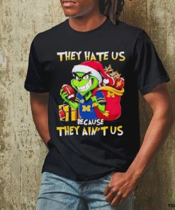 Michigan Wolverines Santa Grinch they hate us because they ain’t us hoodie, sweater, longsleeve, shirt v-neck, t-shirt