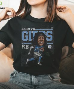 Jahmyr Gibbs Detroit Cartoon WHT Shirt 1 Jahmyr Gibbs Detroit Cartoon WHT Shirt