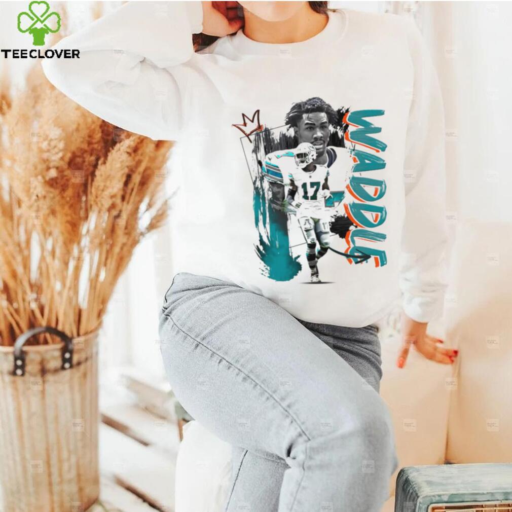 Jaylen Waddle number 17 Miami Dolphins football player pose poster shirt Jaylen Waddle number 17 Miami Dolphins football player pose poster shirt