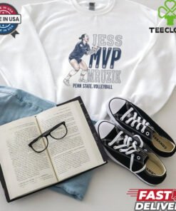 Jess Mruzik Penn State Nittany Lions Women’s Volleyball 90s Graphic 2D Shirt, featuring a retro-inspired design to celebrate her impact on the team with a vintage 90s style.