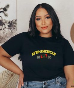 Jhilikeye wearing afro American heritage flag 1865 T hoodie, sweater, longsleeve, shirt v-neck, t-shirt