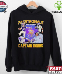 Joshua Dobbs Passtronaut Captain Dobbs He’s Out Of This World Hoodie 2D T Shirt