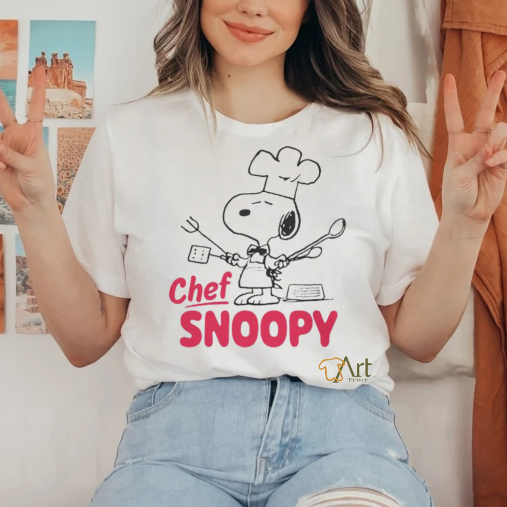 Juniors' Peanuts Chef Snoopy shirt Juniors' Peanuts Chef Snoopy shirt