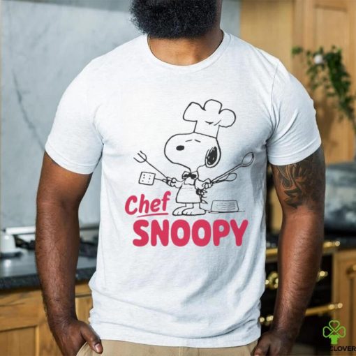 Juniors’ Peanuts Chef Snoopy shirt