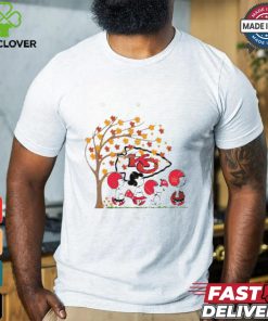Just A Girl Who Loves Fall And Kansas City Chiefs Snoopy shirt