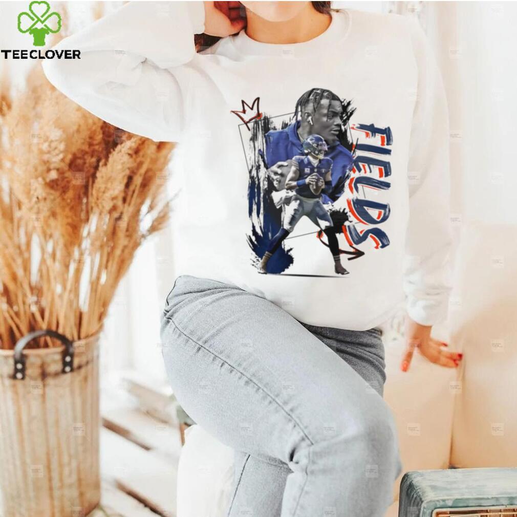 Justin Fields number 1 Chicago Bears football player pose gift shirt Justin Fields number 1 Chicago Bears football player pose gift shirt