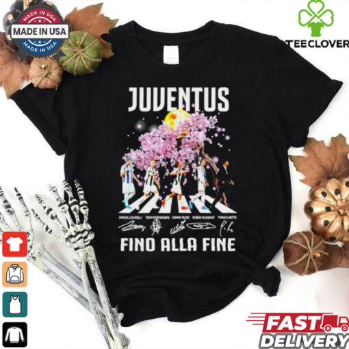 Juventus Fino Alla Fine Abbey Road peach blossom signature shirt
