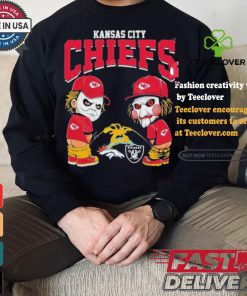 Kansas City Chiefs NFL Halloween Peeing Funny Shirt