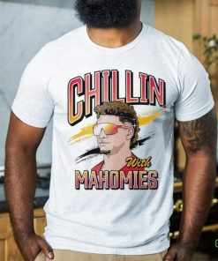 Kansas City Chiefs Patrick Mahomes chillin with Mahomies shirt