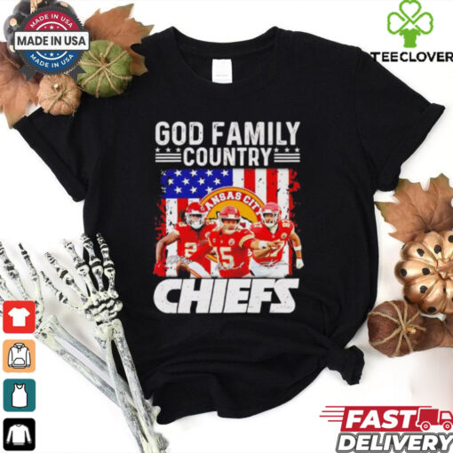 Kansas City Chiefs Patrick Mahomes god family country Chiefs signatures shirt