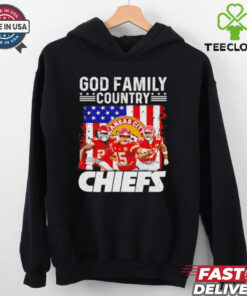 Kansas City Chiefs Patrick Mahomes god family country Chiefs signatures shirt