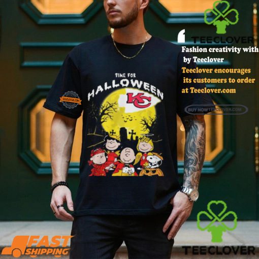 Kansas City Chiefs Snoopy Time For Halloween And The Chiefs Love T Shirt