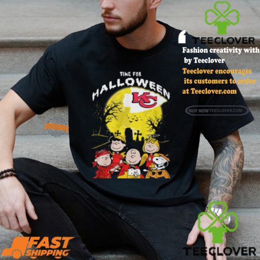 Kansas City Chiefs Snoopy Time For Halloween And The Chiefs Love T Shirt