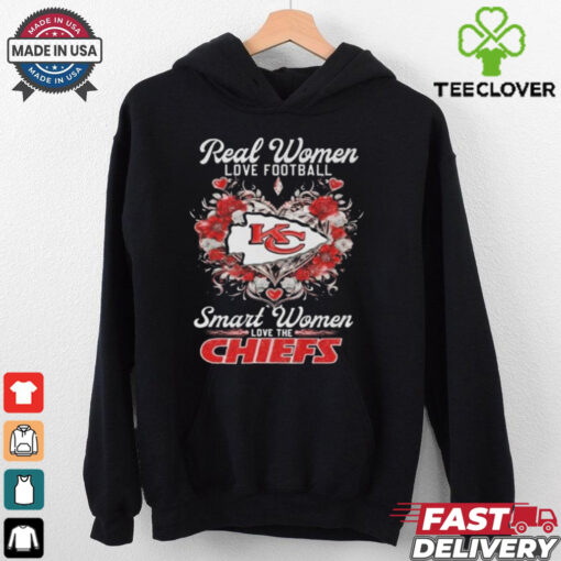 Kansas City Chiefs – Real Women Love Football Smart Women Chiefs Unisex T Shirt