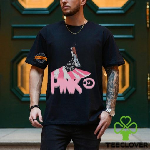 Kurtoart Store Pink Carpet Shirt