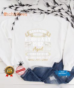 Legends February 1982 Gift 40 Year Old 40th Birthday Gifts T Shirt