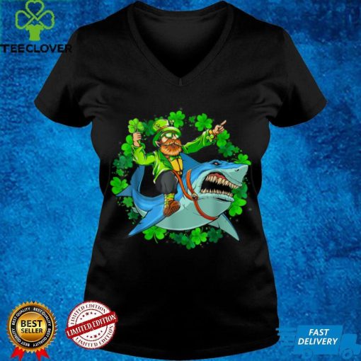 Leprechaun Riding Shark St Patrick Day, Boys Kids Men Girls T Shirt tee