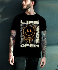 Life Wide Open Icon Smiley Cboystv T shirts