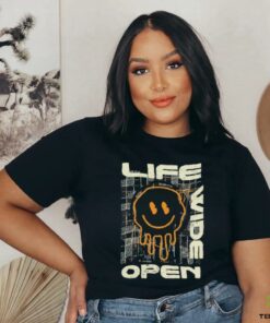Life Wide Open Icon Smiley Cboystv T shirts