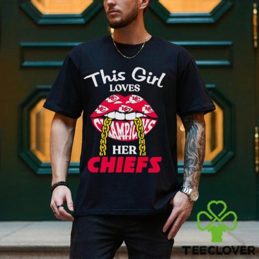 Lips This girl loves her Chiefs shirt