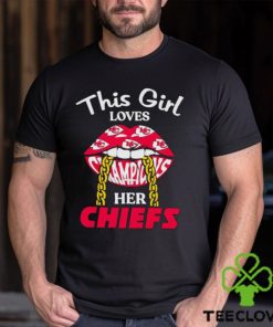 Lips This girl loves her Chiefs shirt