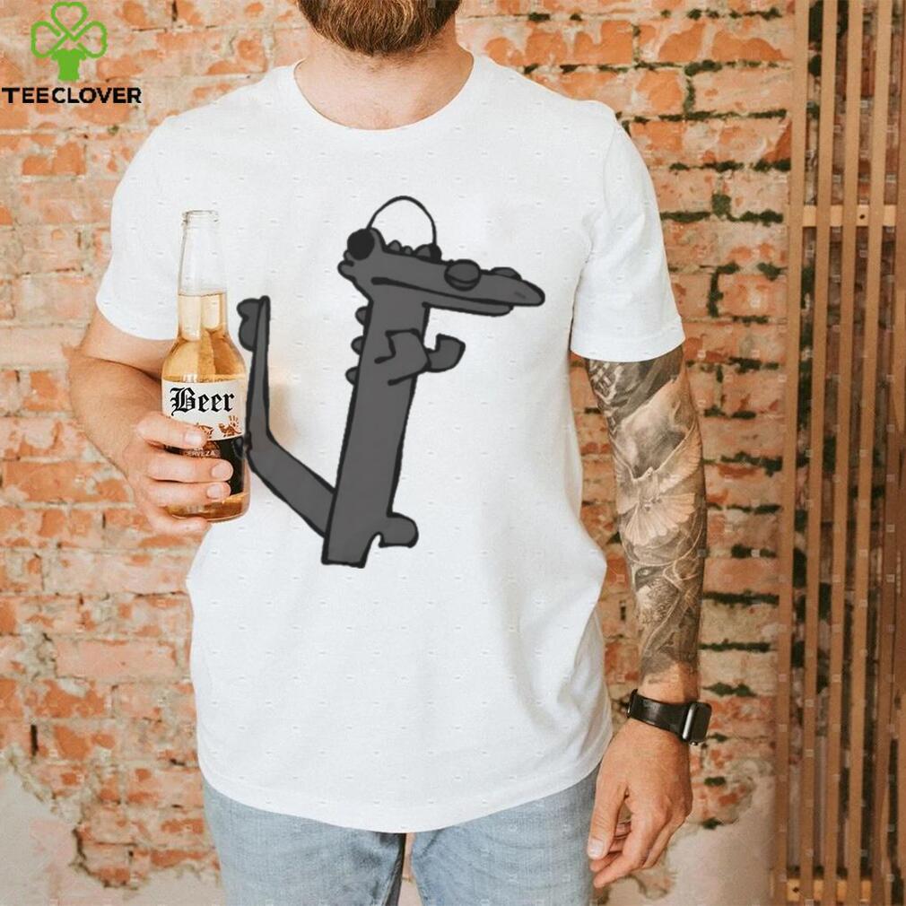 Listen Toothless Chilling Essential T Shirt Listen Toothless Chilling Essential T Shirt