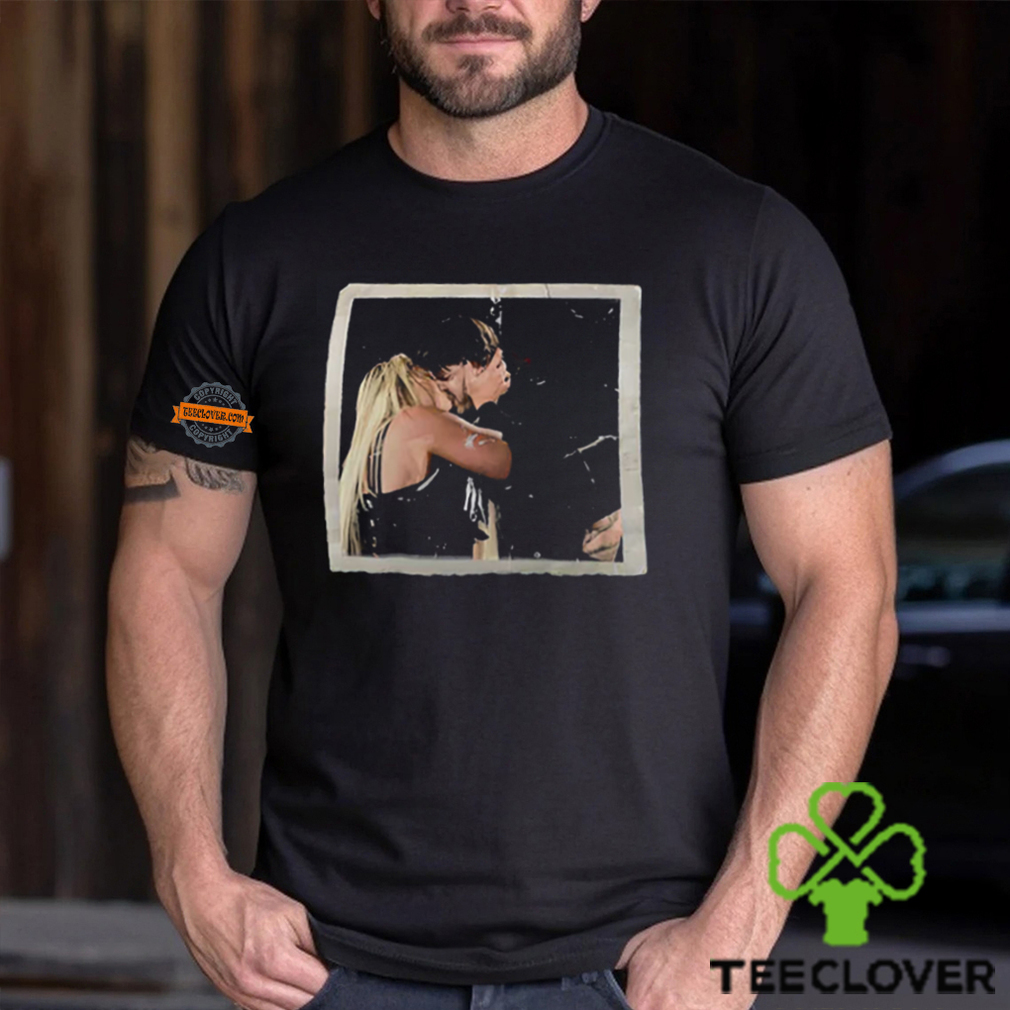 Liv Morgan & Dominik Mysterio Kiss Photo T Shirt Liv Morgan & Dominik Mysterio Kiss Photo T Shirt