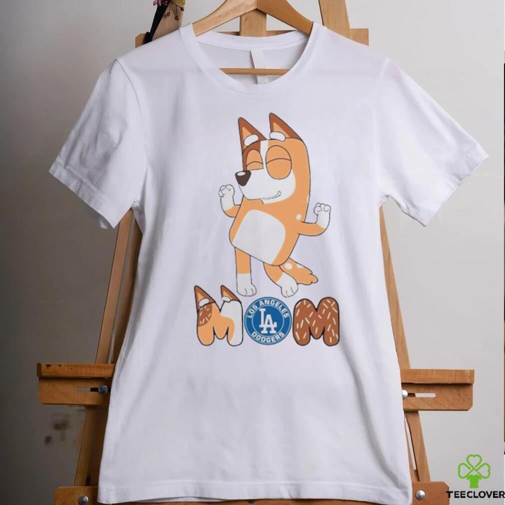 Los Angeles Dodgers Smiling Dancing Bluey Mom shirt Los Angeles Dodgers Smiling Dancing Bluey Mom shirt